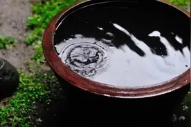 交广夜听 | 不揭人短，不谈人私是一个人最贵的教养图片