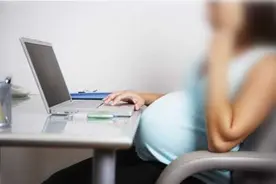 诊断先兆流产微信请假，公司却把她开除了...赔22万图片