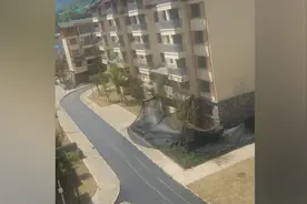 “悬崖村”搬家，村民拎包入住新楼房