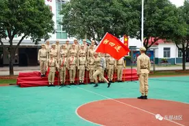 酷图｜“钢四连”的这场比赛，画面太帅了图片