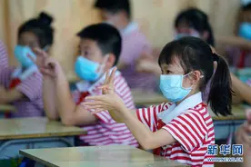 广西桂林小学低年级开学复课图片