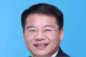 北京大学经济学院西南分院执行副院长闫雨：优化营商环境在于久久为功图片