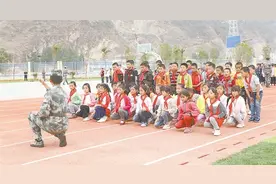 钟屏小学：军校共育好少年图片