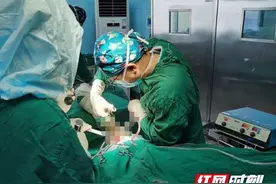 痛风性关节炎手术治疗——微创关节镜图片