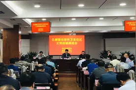 让方便更方便，扬州市区要求500米见公厕标识图片
