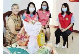 流塘社区开展母亲节慰问活动一次“特殊”的母亲节图片