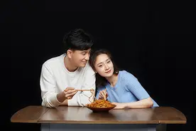 上海话剧舞台复工，新剧《热干面之味》在B站直播首演图片