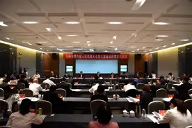 两会聚焦丨刘朝瑞参加卧龙区代表团审议时指出：提升城区首位度增强辐射带动力图片