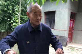 潢川：干部牵线卖蜜忙 贫困户甜到心窝里图片
