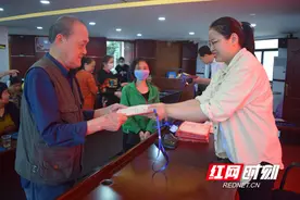 网格单元长有了聘书 让仪式感激发责任感图片