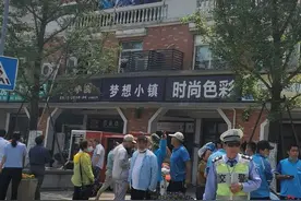在杭州 6位河南籍“骑士”冲入火场救人图片