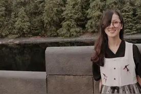 “单眼教师”陈晓婷：课堂要有乐趣，“从玩中学，从学中玩”图片