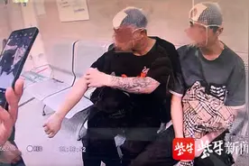 视频｜闺蜜发了句“救我”，没想到先报警，“救友”男友被打后上演全武行图片