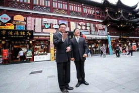 演艺大世界“快闪”豫园，带动商圈销售额翻一番图片