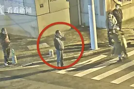 围观看热闹，突然吵架男子朝他冲了过来，醒来已经躺在医院图片