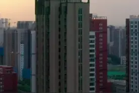 中国财富报道|大房企“借钱” 利率低至2%左右视频封面