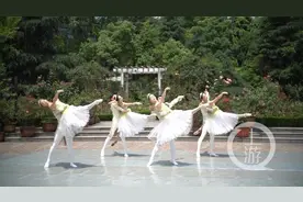 重庆芭蕾舞团《春暖花开》助力“515一起舞”图片