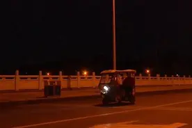 89秒丨重度自闭又怎么样？济南这位妈妈和儿子组成黄金搭档，凌晨四点做送奶工图片