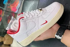 KITH x Nike Air Force 1 最新实物曝光！鞋舌细节有亮点图片