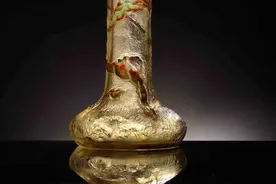 一个是金马奖最佳导演，一个是最佳女主角，但这对伉俪最有名的作品却是琉璃图片