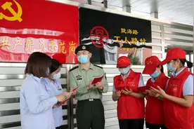 郑州：现役军人可免费乘坐公交地铁图片