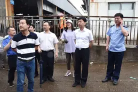 江山市委书记童炜鑫督查国家卫生城市复审迎检工作图片