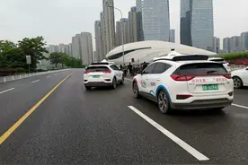 长沙开放试乘自动驾驶出租车图片