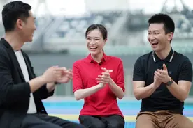 吴敏霞直播带货瞬间秒杀，秀恩爱意外带火这个婚纱摄影新地标图片