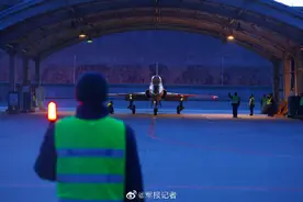夜空中这条弧线太美图片
