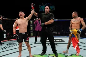 宋亚东追平亚洲选手不败纪录，他正接过中国男子MMA大旗图片