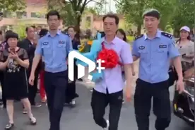 浙江绍兴一孩子被拐30年后，在1200公里外的济南与家人团聚图片