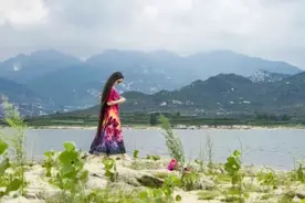 就只看了你一眼图片