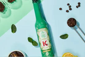 越奇葩越联名？肯德基六神出“花露水咖啡”和“咖啡花露水”图片