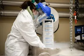 英国专家：新冠病毒并非起源于武汉，病毒传播早于中国首例病例图片