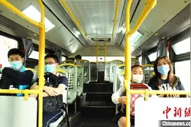 增加班次开启“学生专车”沪上公交增配套服务护航学子出行图片