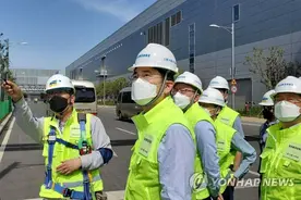 三星电子副会长李在镕疫情期间出访首站：西安半导体厂图片