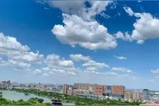 蓝天白云太醉人，雨后济南颜值爆表了图片