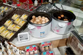 南京活珠子变形：从街边土味小吃到新零售网红图片