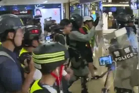 美化暴力行径、肆意抹黑港警……部分港媒给香港乱局火上浇油图片