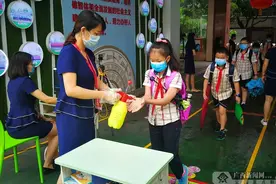 图集：“疫”路成长 南宁市低年级“神兽”返校复课啦图片