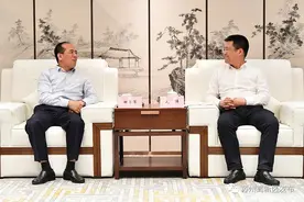 万山区考察团一行到高新区考察图片