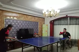 郭飞：轮椅上的国球选手图片