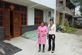 傲雪寒梅香自来——泰兴肢体残疾人协会副主席李雪梅自强不息小故事图片