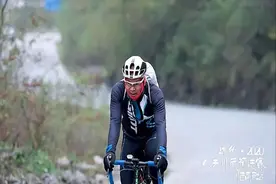 八天川藏极限挑战赛明日发车，51岁的济宁车手李庆涛首次参赛图片