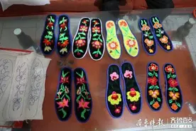 家有老手艺丨 一双巧手绣鲁艺，82岁穿针引线爱绣花图片