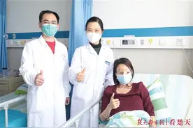女子瘦成“皮包骨”肚子却越来越大，原是卵巢长有巨大肿瘤图片