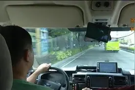 开辟生命通道！交警护送捐献器官“赶飞机”图片