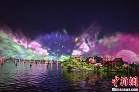 “泉城夜宴·明湖秀”2020年首演在济南举行图片