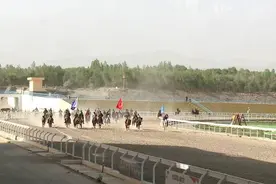 甘肃肃北：“丝绸之路那达慕”常态化赛马会第二场精彩上演图片