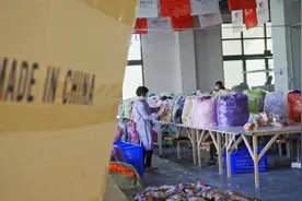 千万订单归零，外贸饰品厂转产口罩视频封面
